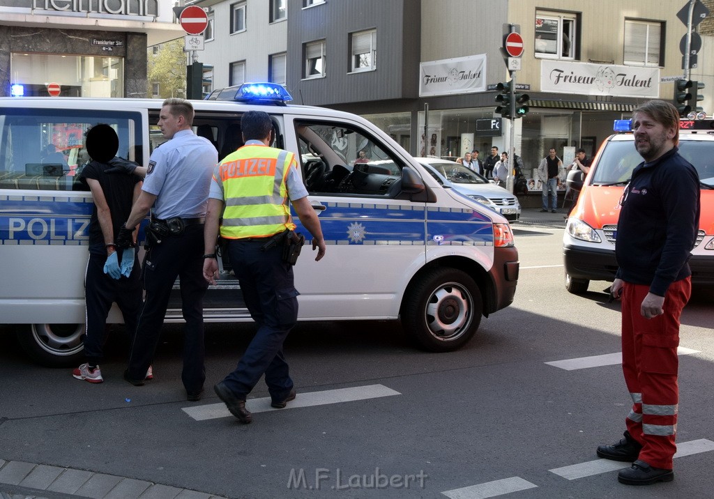 Messerstecherei Koeln Muelheim Frankfurterstr Rodiusstr P10.JPG - Miklos Laubert